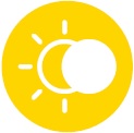 logo jaune avec un soleil précisant que le volet roulant à lames orientables rolltek permet la jouabilité entre la lumière et l'obscurité